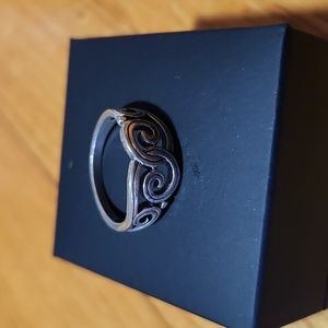 Vintage retired swirl ring